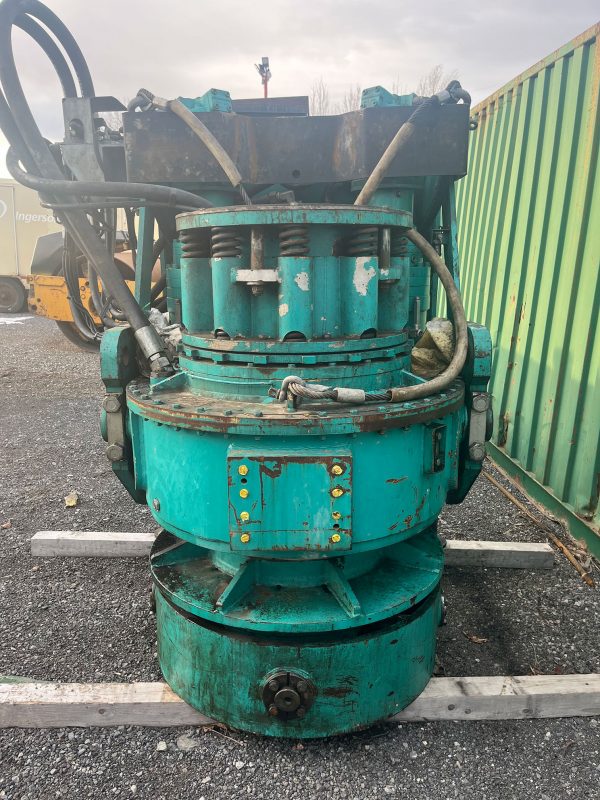 Casagrande B200 XP Rotary Piling Rig