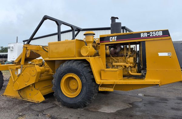 Caterpillar RR-250B Soil Stabilizer