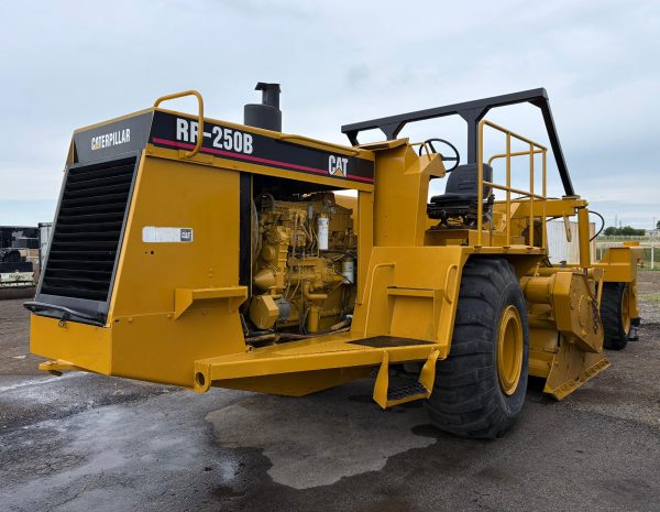 Caterpillar RR-250B Soil Stabilizer