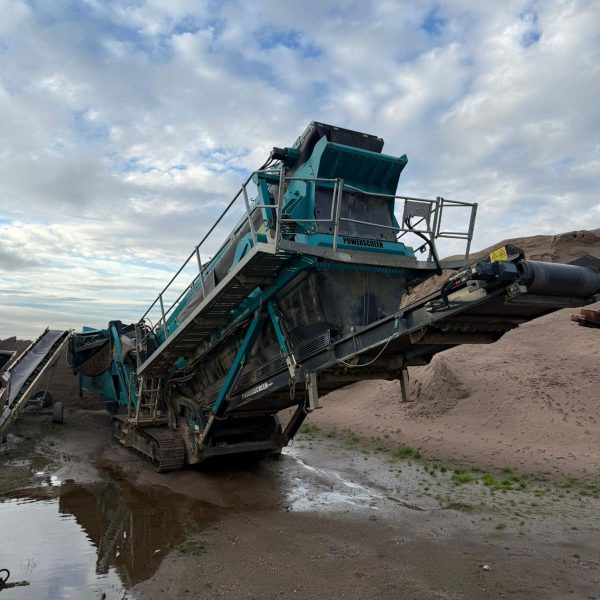 Powerscreen Chieftain 2200 2D Incline Screen