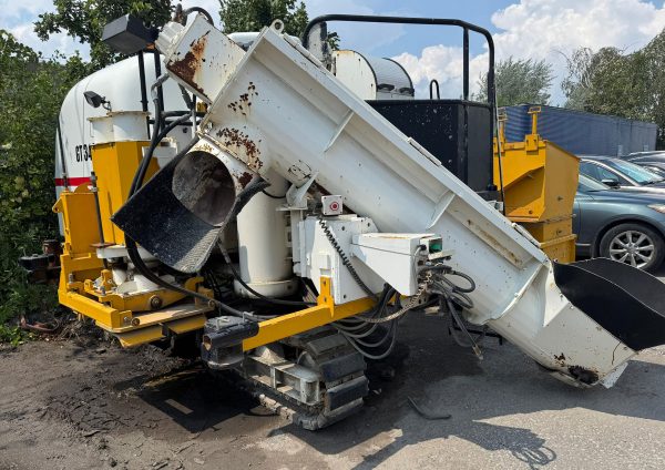 Gomaco GT-3400 Slipform Paver