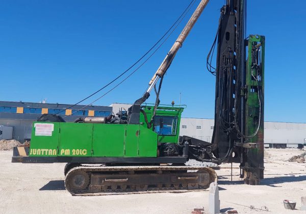 Junttan PM-20LC Hammer Piling Rig