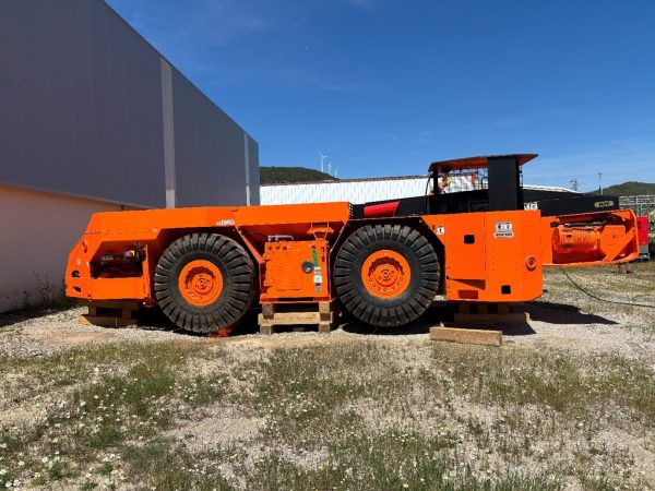 Komatsu 10SC32-48D-5 Underground Platform Truck