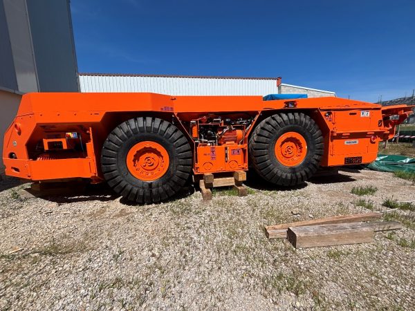 Komatsu 10SC32-48D-5 Underground Platform Truck