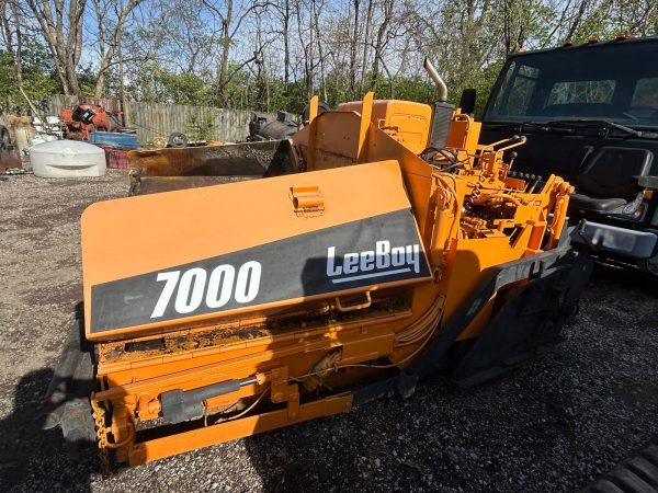 LeeBoy 7000 Paver