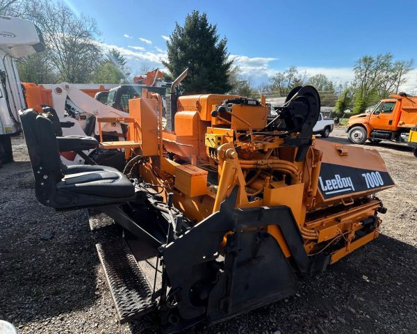 LeeBoy 7000 Paver
