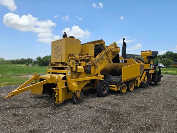 Lincoln 660AXL Windrow Elevator