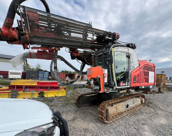 Sandvik DX800i Rock Drill
