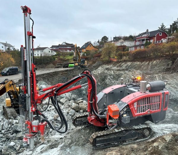 Sandvik Dino DC420Ri S5 Rock Drill