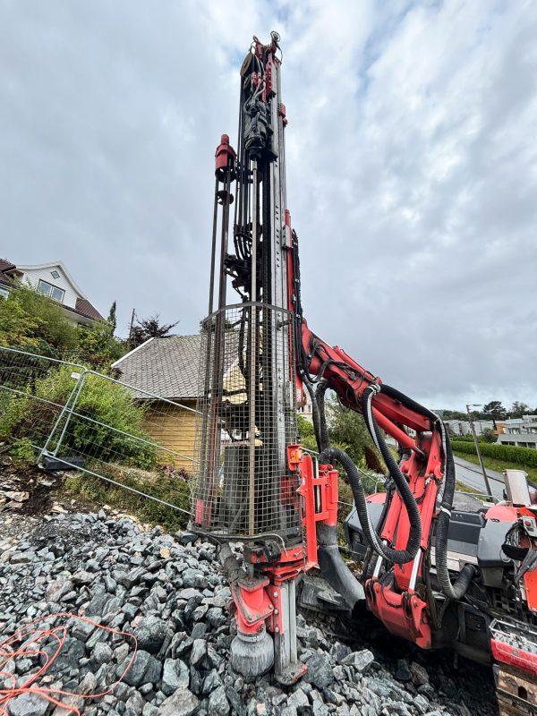 Sandvik Dino DC420Ri S5 Rock Drill
