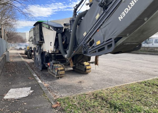 Wirtgen W 210 Fi Road Planer