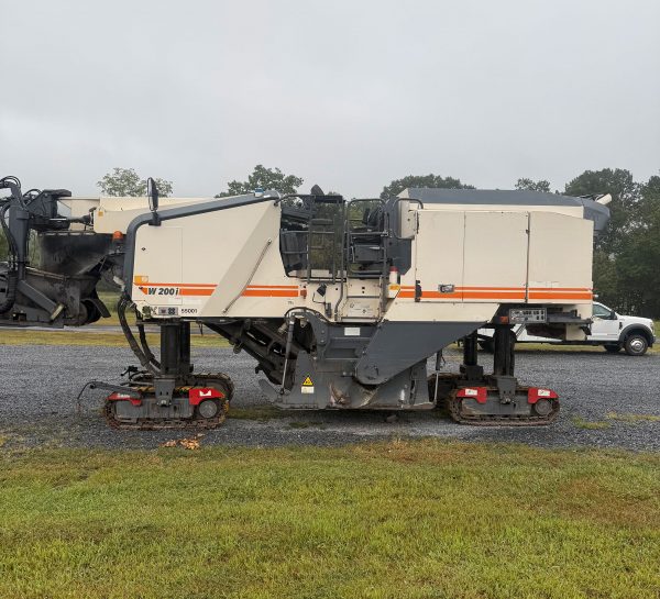 Wirtgen W 200 i Cold Planer