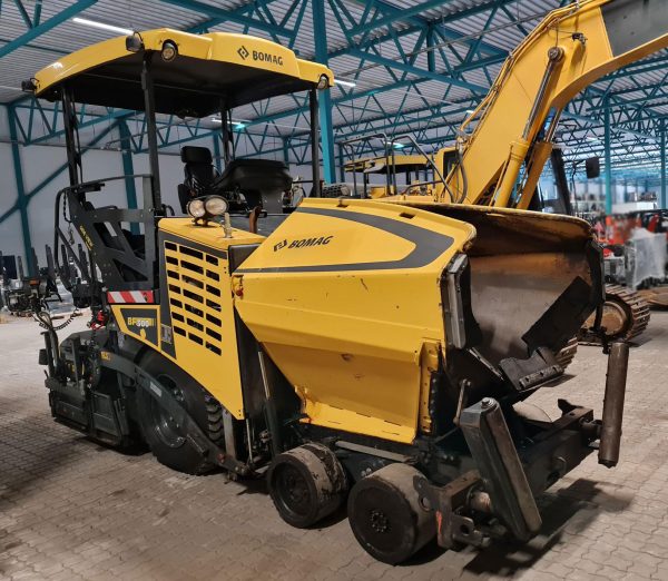 Bomag BF300 P-2 Paver
