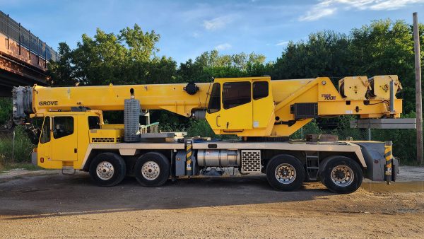 Grove TMS700E Mobile Crane