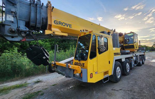 Grove TMS700E Mobile Crane