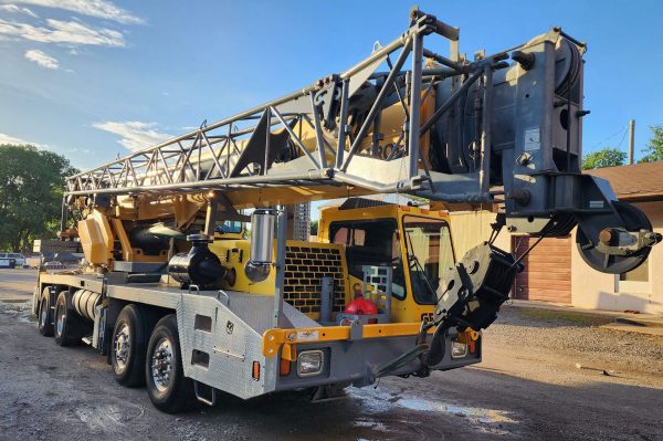 Grove TMS700E Mobile Crane