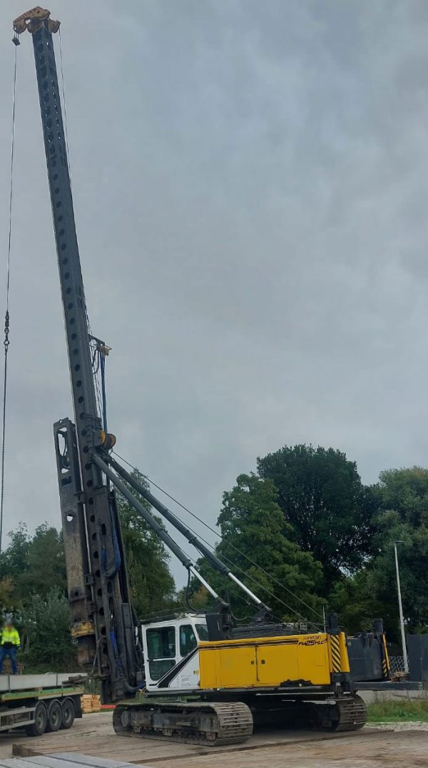 Junttan PM-25HLC Hammer Piling Rig