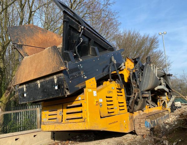 Roco 1600S Scalping Screen