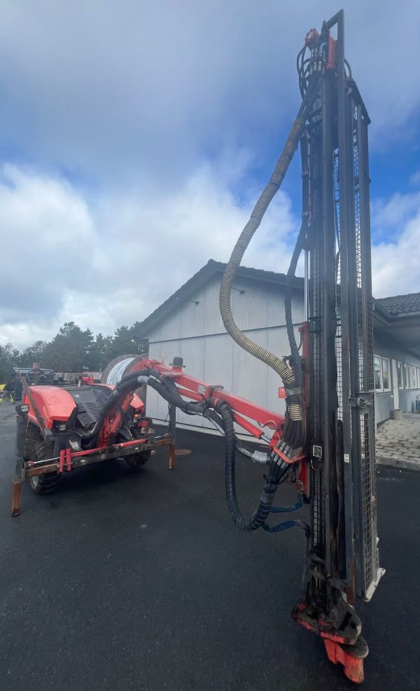 Sandvik Commando DC130Ri Rock Drill
