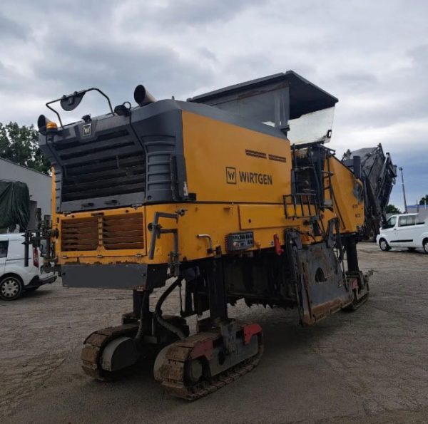 Wirtgen W 210 i Road Planer