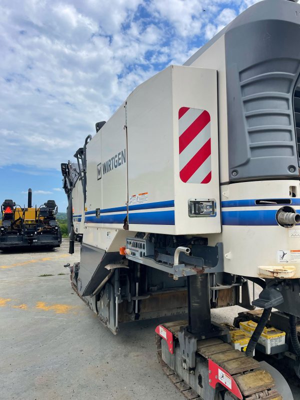 Wirtgen W 210 i Cold Planer