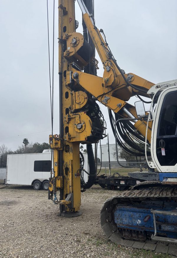 Bauer BG 24H Rotary Piling Rig