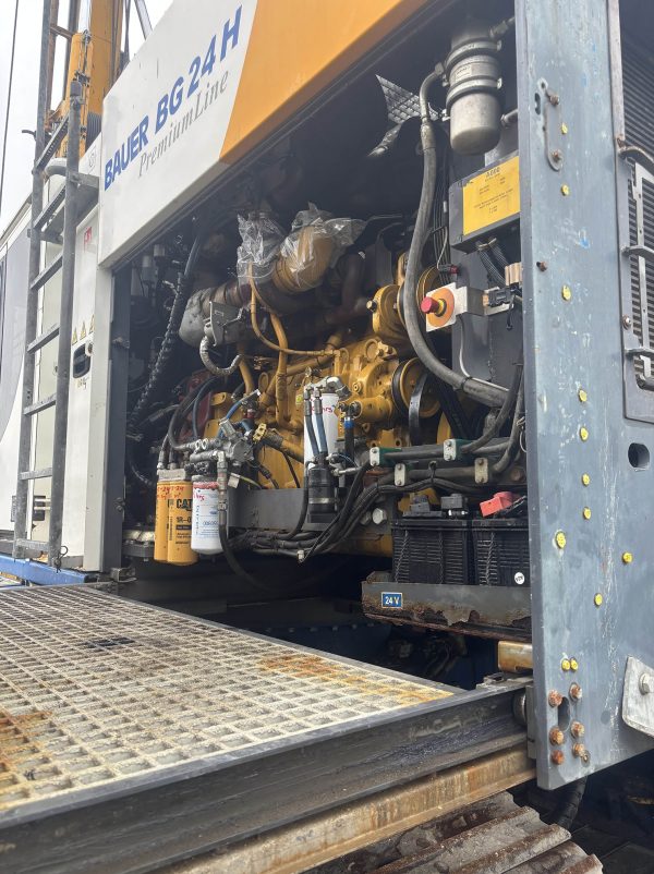 Bauer BG 24H Rotary Piling Rig