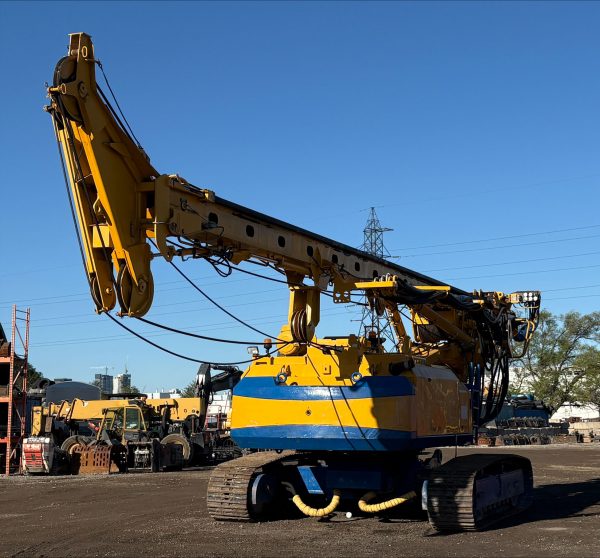 Bauer BG22 Rotary Piling Rig Bauer BG22 Rotary Piling Rig