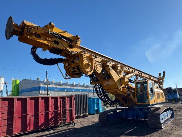 Bauer BG22 Rotary Piling Rig Bauer BG22 Rotary Piling Rig