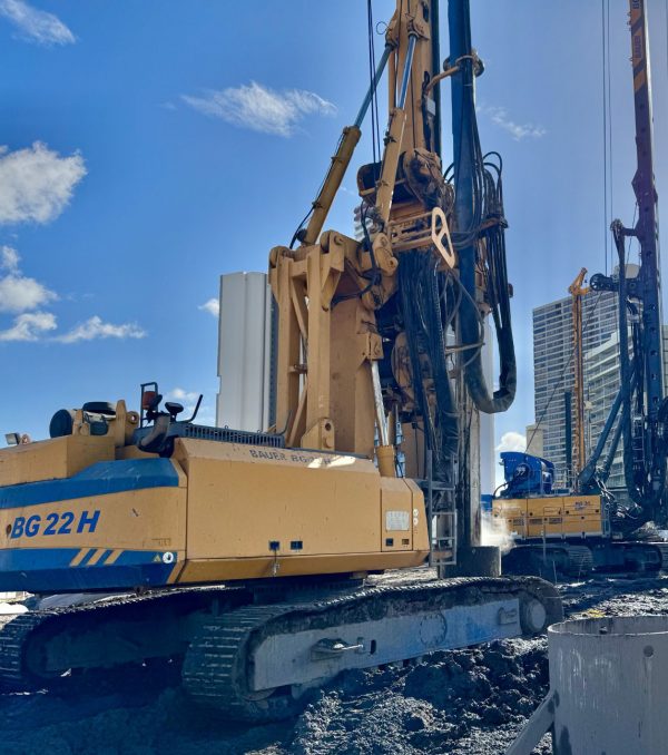 Bauer BG 22 H Rotary Piling Rig Bauer BG 22 H Rotary Piling Rig