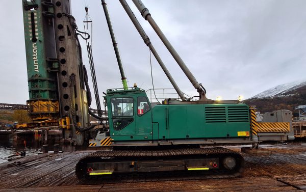 Junttan PMX28 Hammer Piling Rig Junttan PMX28 Hammer Piling Rig
