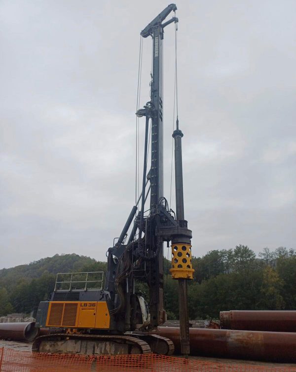 Liebherr LB36 Rotary Piling Rig Liebherr LB36 Rotary Piling Rig