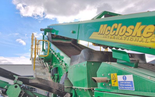 McCloskey S110 Incline Screen