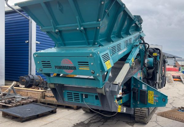 Powerscreen Warrior 600 Scalping Screen Powerscreen Warrior 600 Scalping Screen