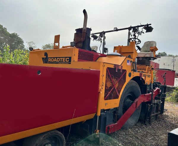 Roadtec RP-190 Paver