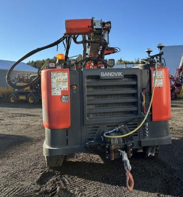 Sandvik Commando DC300Ri Rock Drill