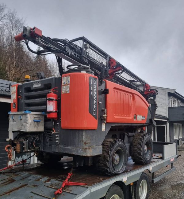 Sandvik Commando DC300Ri Rock Drill