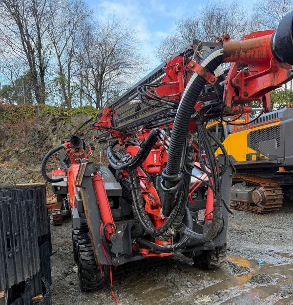 Sandvik Commando DC300Ri Rock Drill