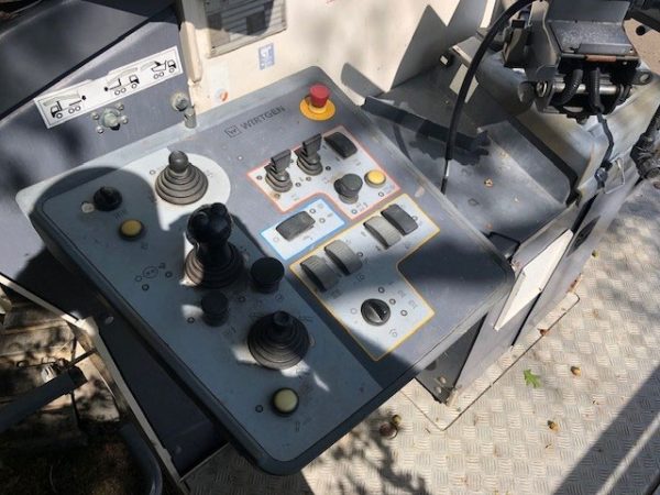 Wirtgen W 220 i Cold Planer