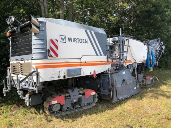Wirtgen W 220 i Cold Planer