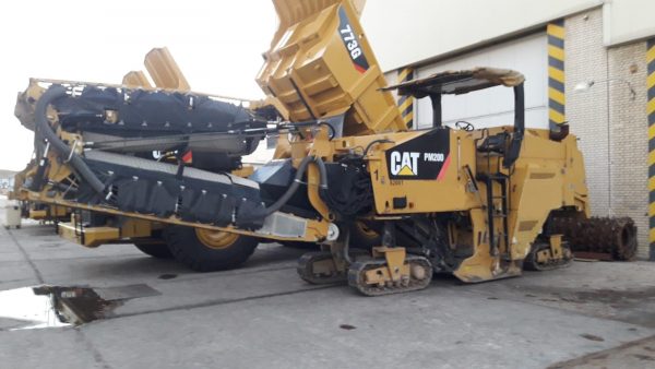 Caterpillar PM-200 Road Planer