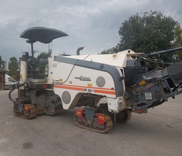 Wirtgen W 100 F Road Planer