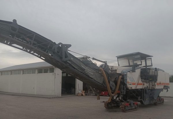 Wirtgen W 200 i Road Planer