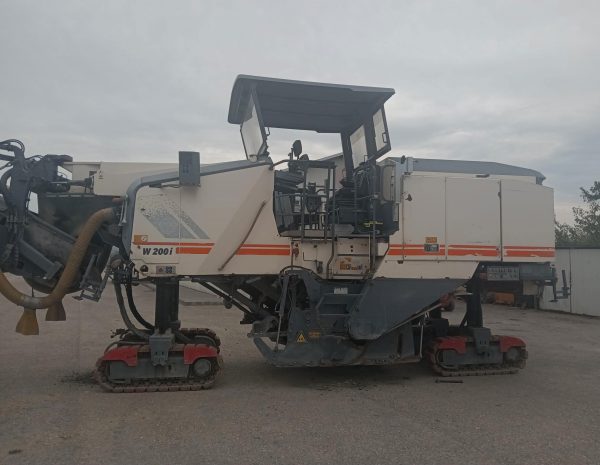 Wirtgen W 200 i Road Planer