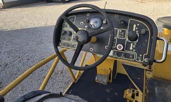 Caterpillar AP1055D Paver