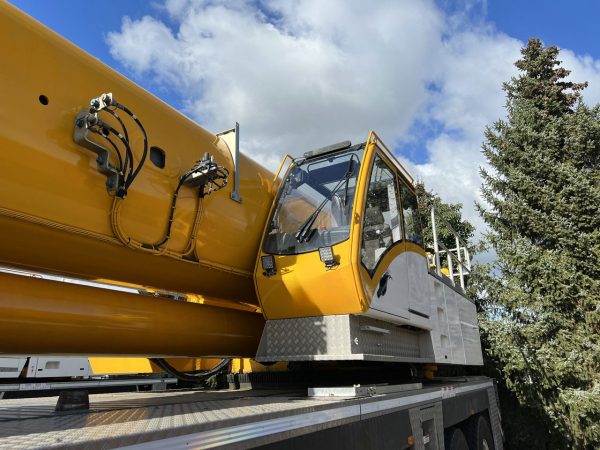 Grove GMK 6300L Mobile Crane