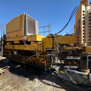 Gomaco Commander III Slipform Paver