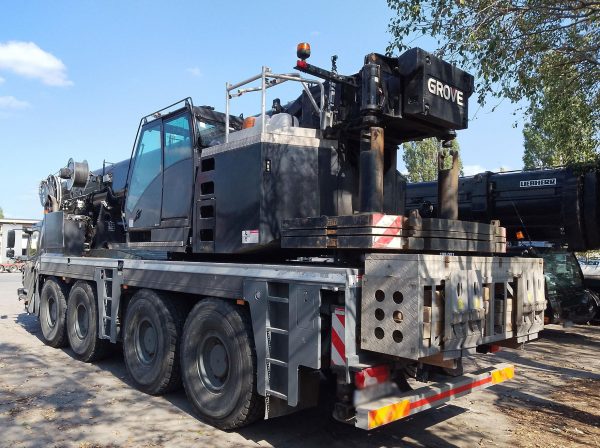 Grove GMK 4100L-1 Mobile Crane
