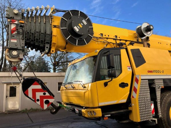 Grove GMK 4100L-2 Mobile Crane