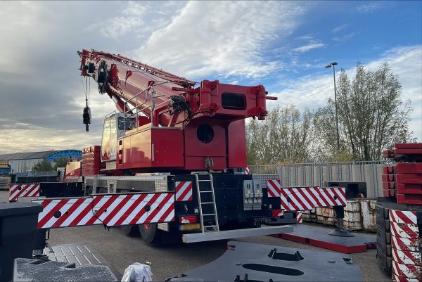 Grove GMK 6300L Mobile Crane